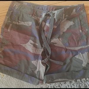 NWT Victoria’s Secret camo shorts 10